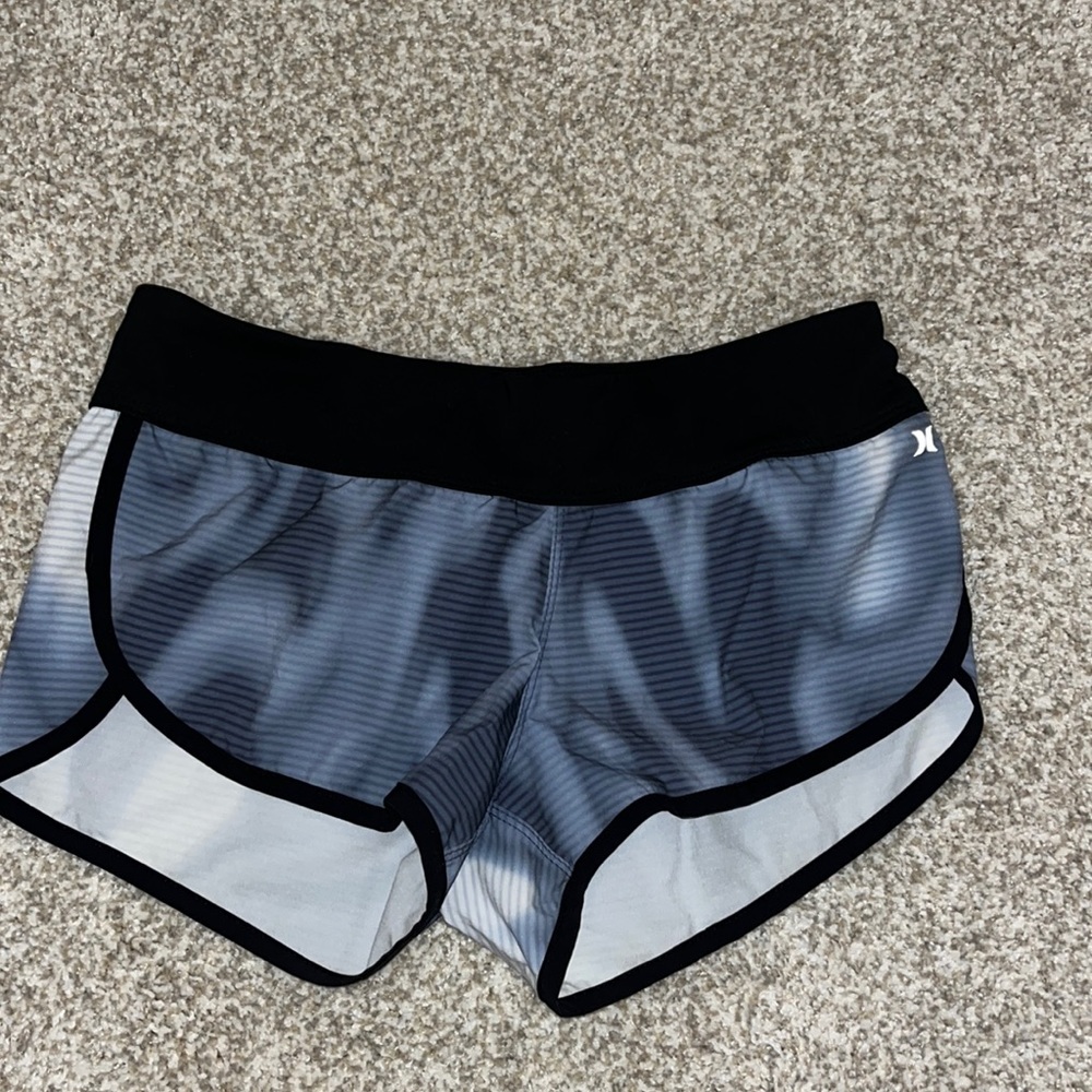 HURLEY WOMEN'S PHANTOM™ BEACH RIDER BOARDSHORTS